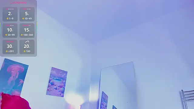 tyra_bankss_'s cam snapshot