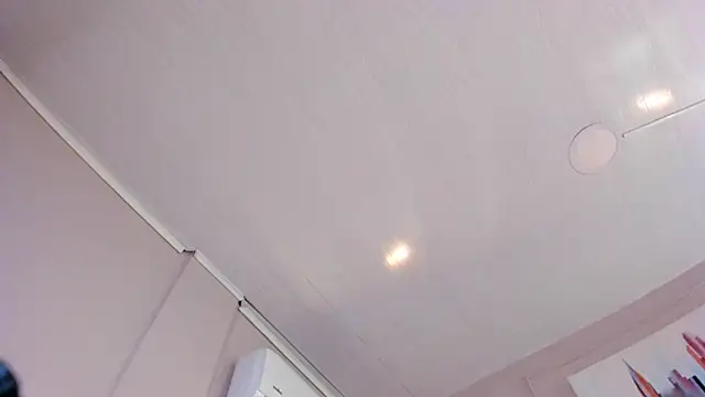 mia_kisses2's cam snapshot