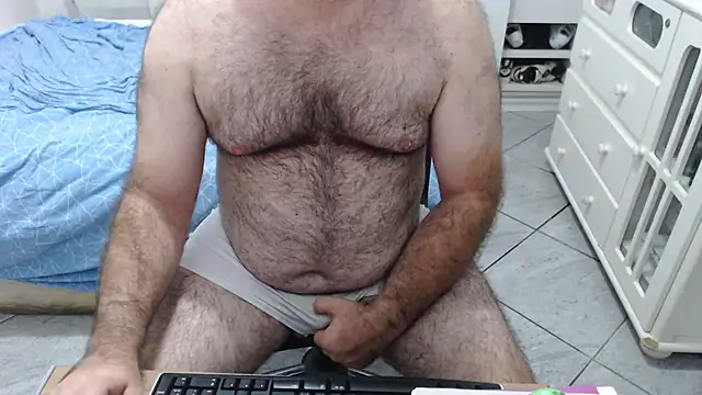 MysterBearMG live sex cam