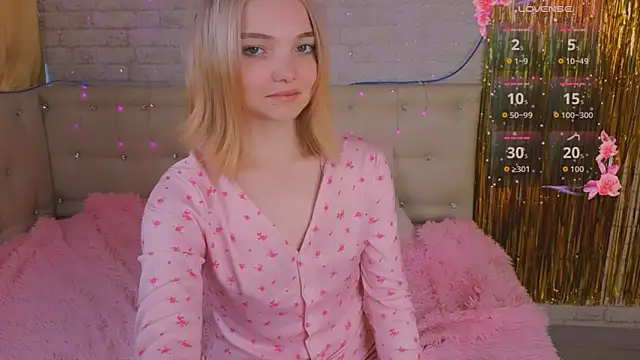 AnimeAlica18's cam snapshot