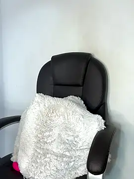 _Isabella_1's cam snapshot