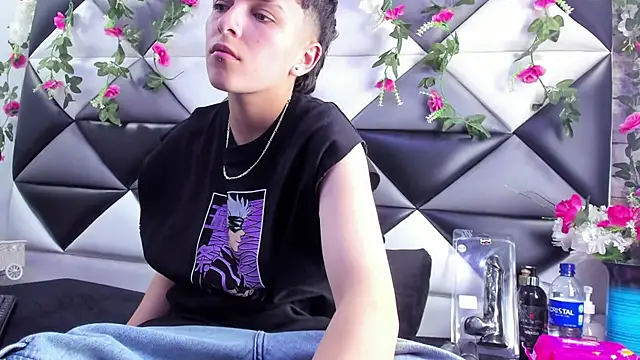 Megan_Thompson_'s cam snapshot