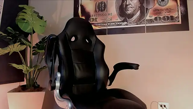 chrizmacgregor's cam snapshot