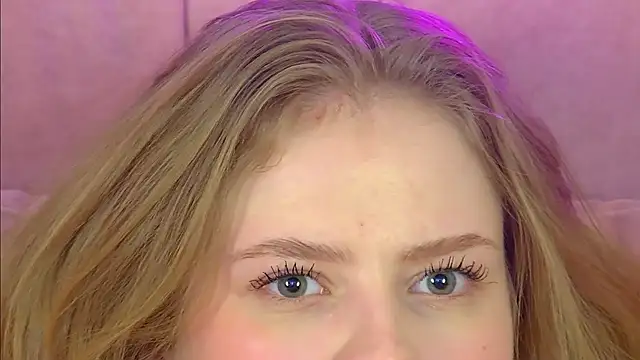 SelinSwarovski live sex cam