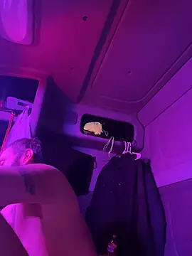 krash_n_babi live sex cam