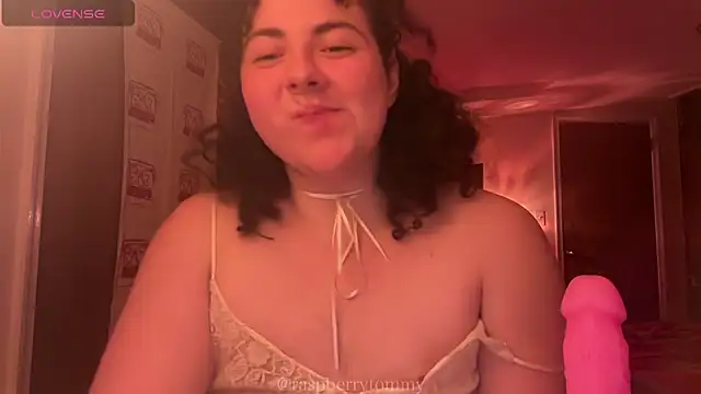 RaspberryTommyFTM live sex cam