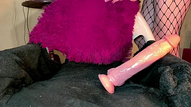 SEXYTRAV18 live sex cam