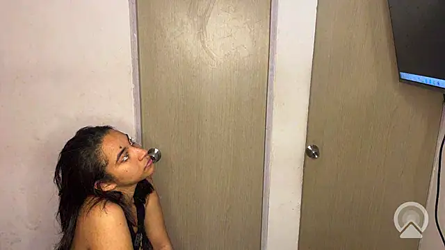 yourlatinhot live sex cam