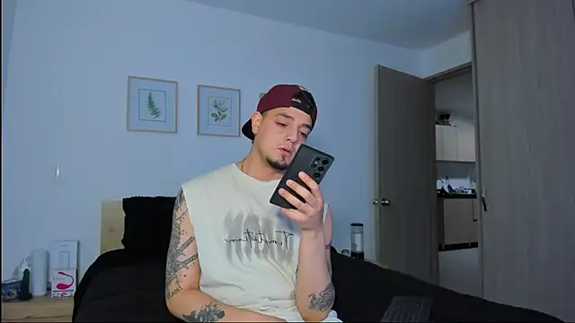 alejandro_calderon1 live sex cam