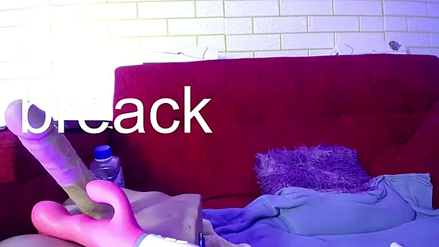 ricura_mily's cam snapshot