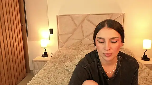 teseo_and_afroditha_'s cam snapshot