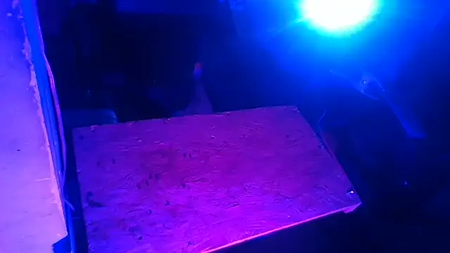 Kerrry_Caverga live sex cam