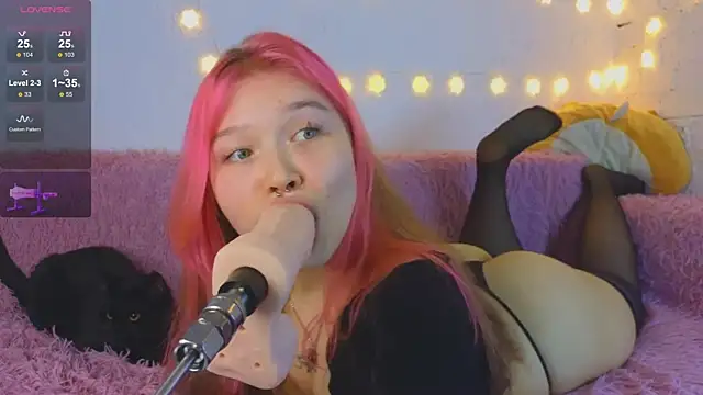 May_aster's cam snapshot