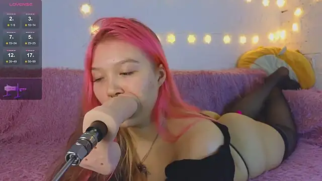 May_aster's cam snapshot