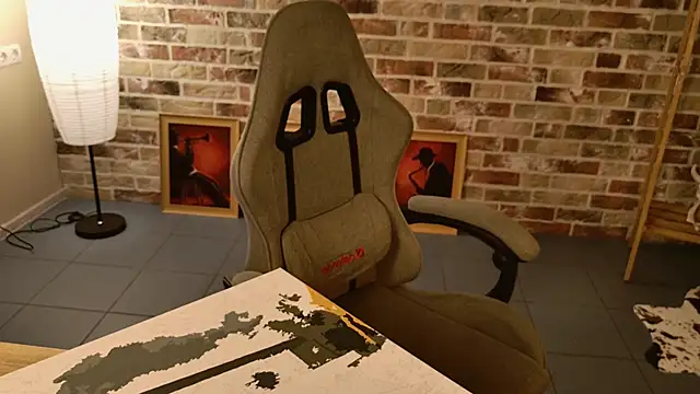 May_Bloom's cam snapshot