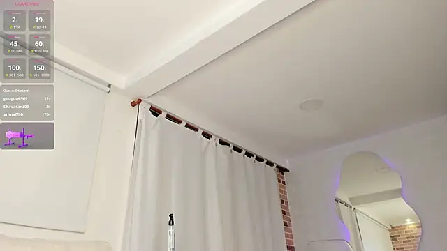 sara_evans02's cam snapshot