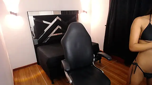 MarianaRojas_'s cam snapshot