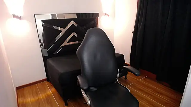 MarianaRojas_'s cam snapshot