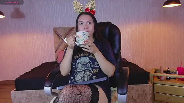 Cloe16_'s cam snapshot