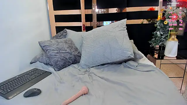 merielenbloom's cam snapshot