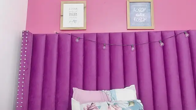 kinkyhousewifee's cam snapshot