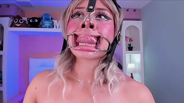 miss___megan's cam snapshot