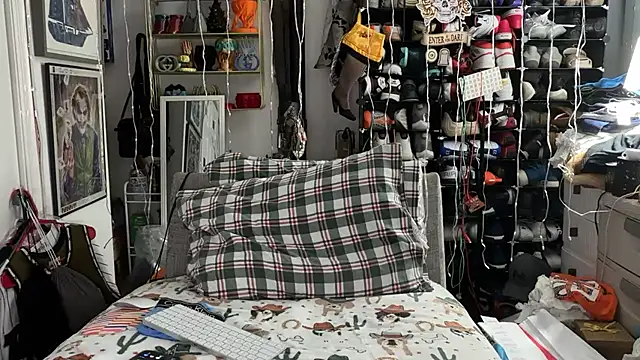 lovetatts64's cam snapshot