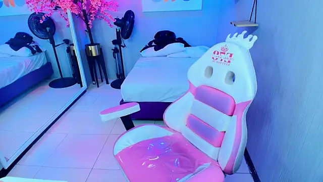 Maggy_t18's cam snapshot