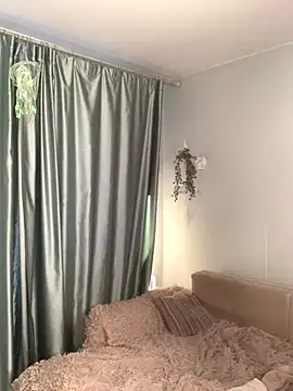 FannyRay's cam snapshot