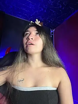 Sophie_LS's cam snapshot