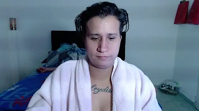 Im_Milan_Rs's cam snapshot