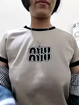 love_sexy090's cam snapshot