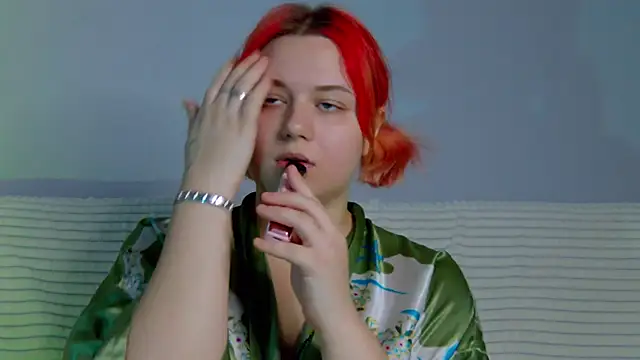 Stella_Swann's cam snapshot