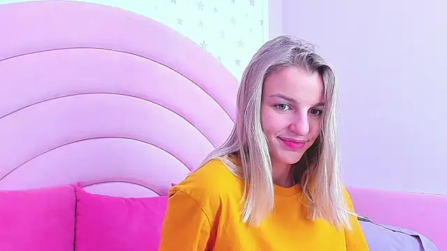 Katrin_Honey's cam snapshot