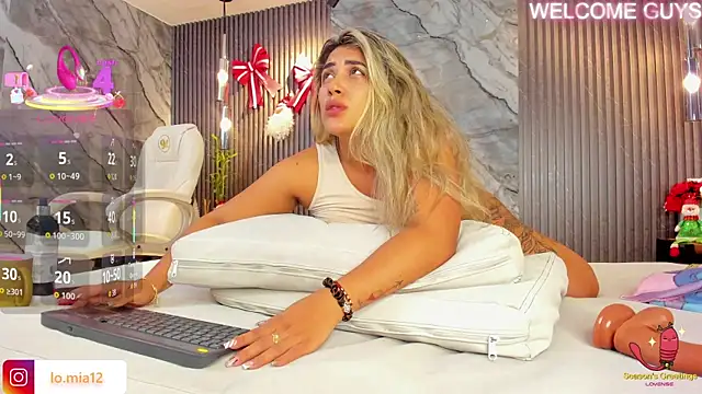 julietha_taylor's cam snapshot