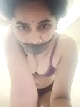 JULEE-740's cam snapshot