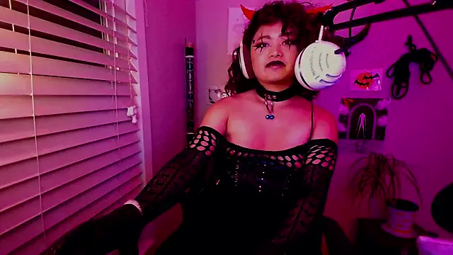 DemonessAzazel's cam snapshot