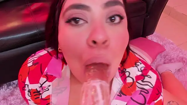 Monserrat_J's cam snapshot