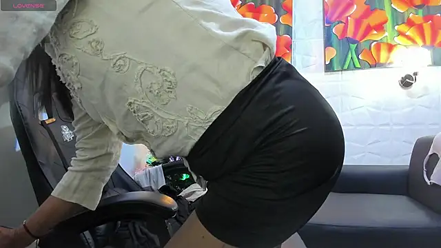 Miss_clarepocahose's cam snapshot