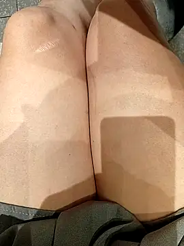 Baby-Linh's cam snapshot