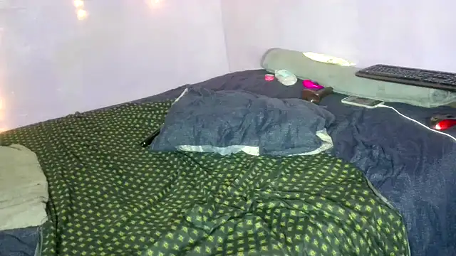 wilmaassylum's cam snapshot