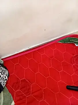 StormzyLeila's cam snapshot