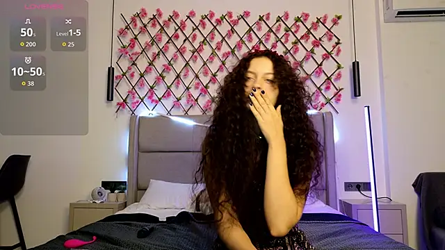 Luna_Veyra's cam snapshot