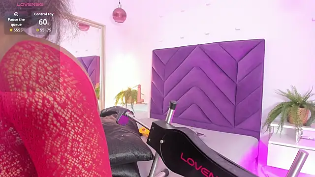 Maddyjohnsonn's cam snapshot