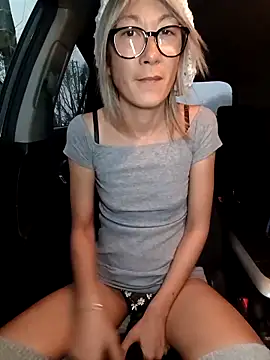 Timide_girl17's cam snapshot