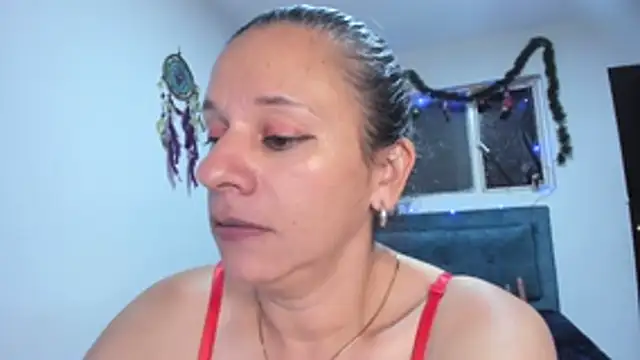 sofi_saliva2511's cam snapshot