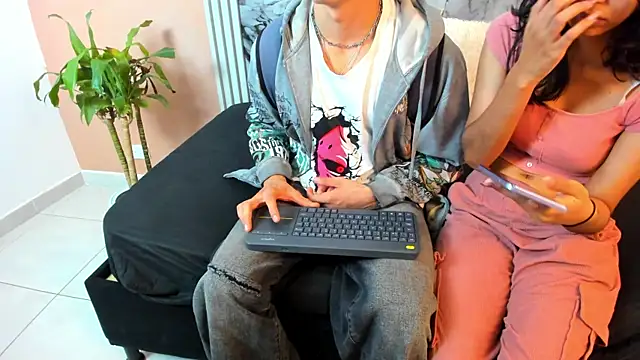 chris_evans27's cam snapshot