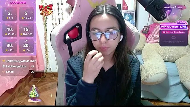 Maggie_Fox3's cam snapshot