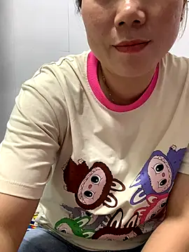 Baby-bigtits's cam snapshot