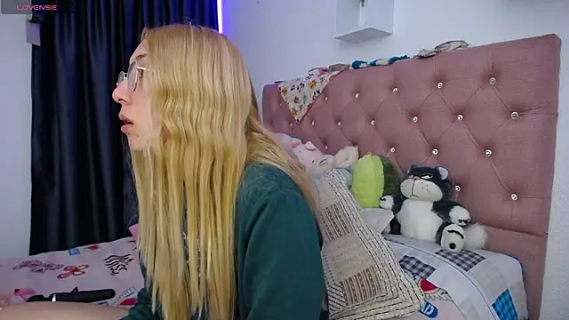 Soffy-brooks's cam snapshot